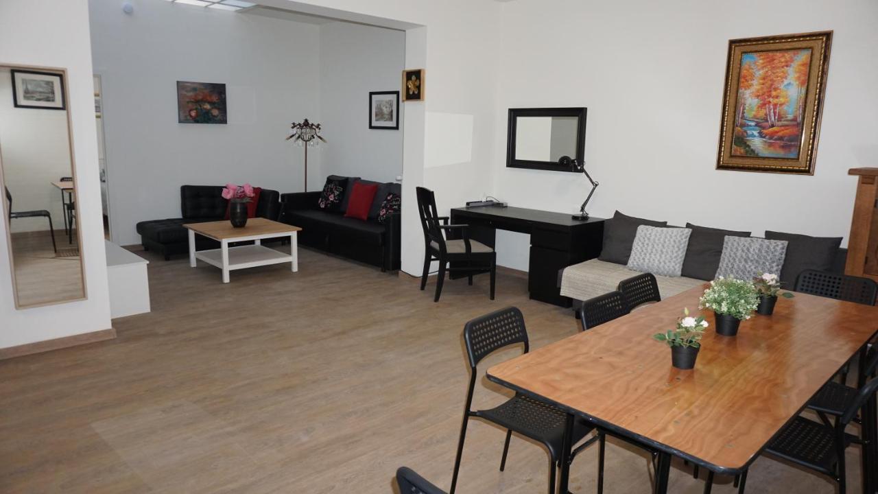 Сarnot Apartments Zoo Area Anversa Esterno foto