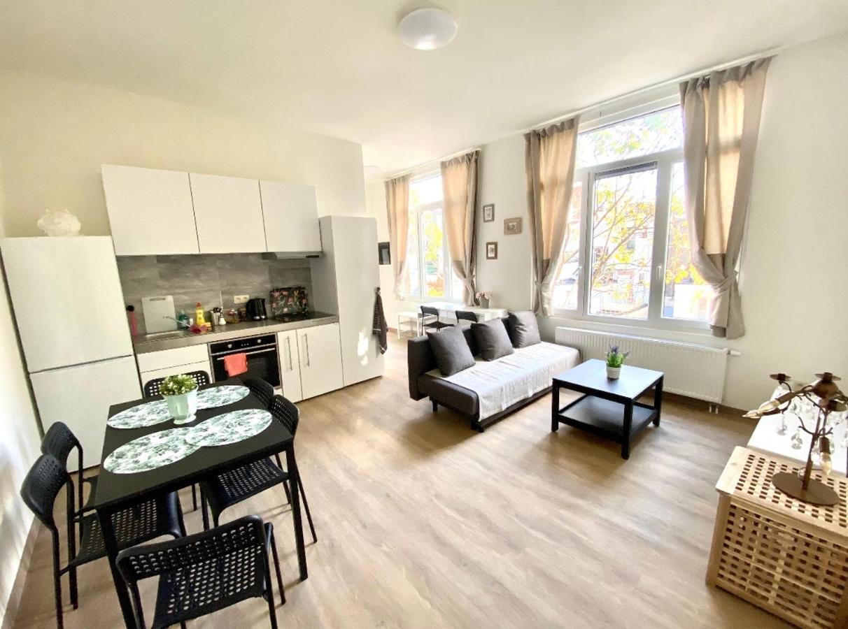 Сarnot Apartments Zoo Area Anversa Esterno foto